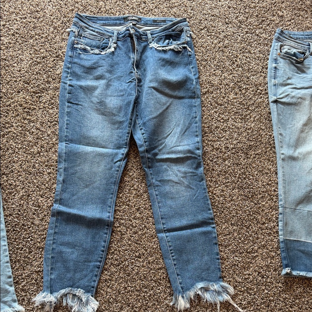 Judy Blue Distressed Hem Cropped Jeans